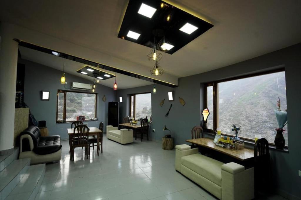 Icebergs Mussoorie - A Boutique Stay And 24 Hrs Roof Top Cafe Kültér fotó