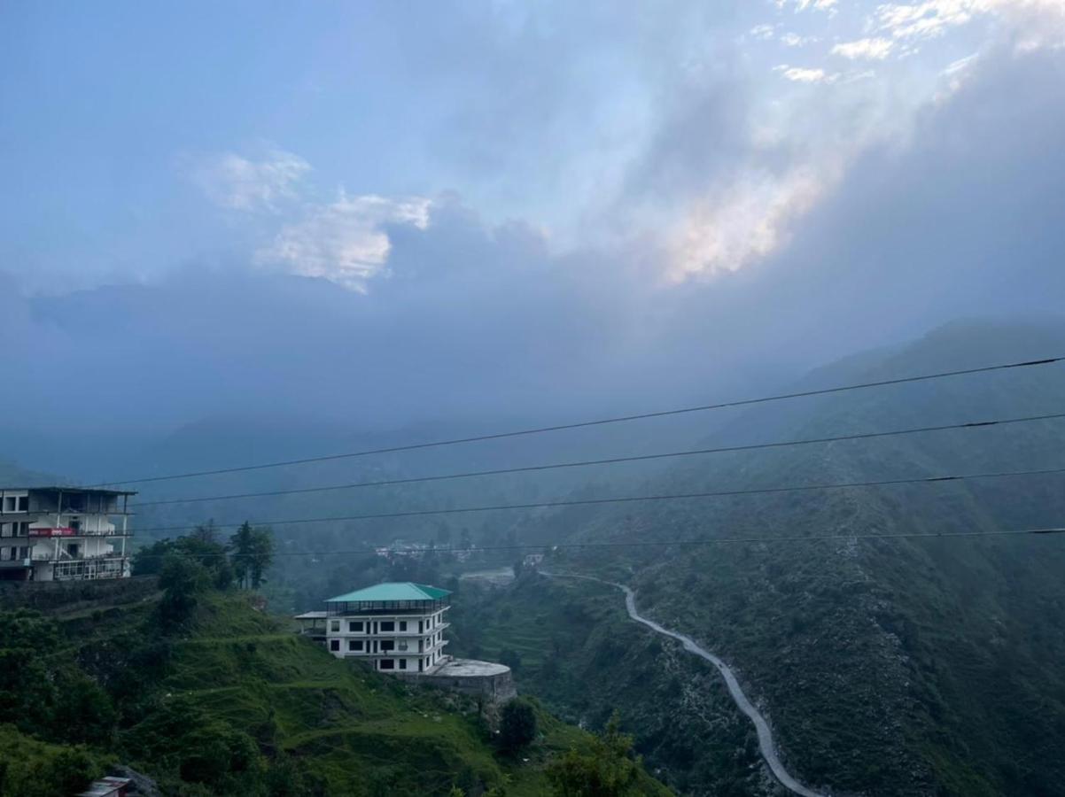 Icebergs Mussoorie - A Boutique Stay And 24 Hrs Roof Top Cafe Kültér fotó