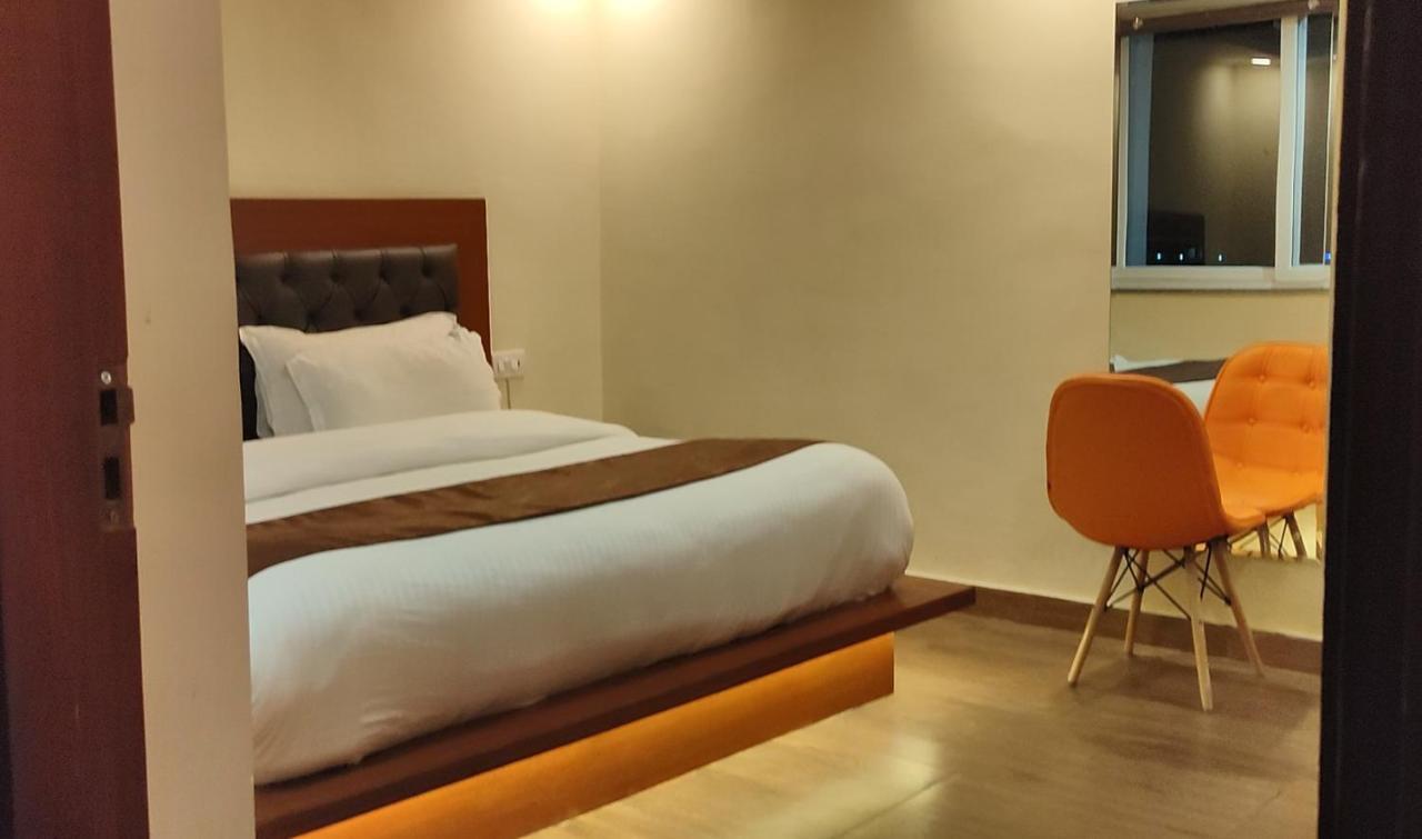 Icebergs Mussoorie - A Boutique Stay And 24 Hrs Roof Top Cafe Kültér fotó