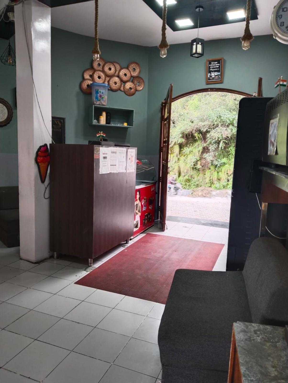 Icebergs Mussoorie - A Boutique Stay And 24 Hrs Roof Top Cafe Kültér fotó