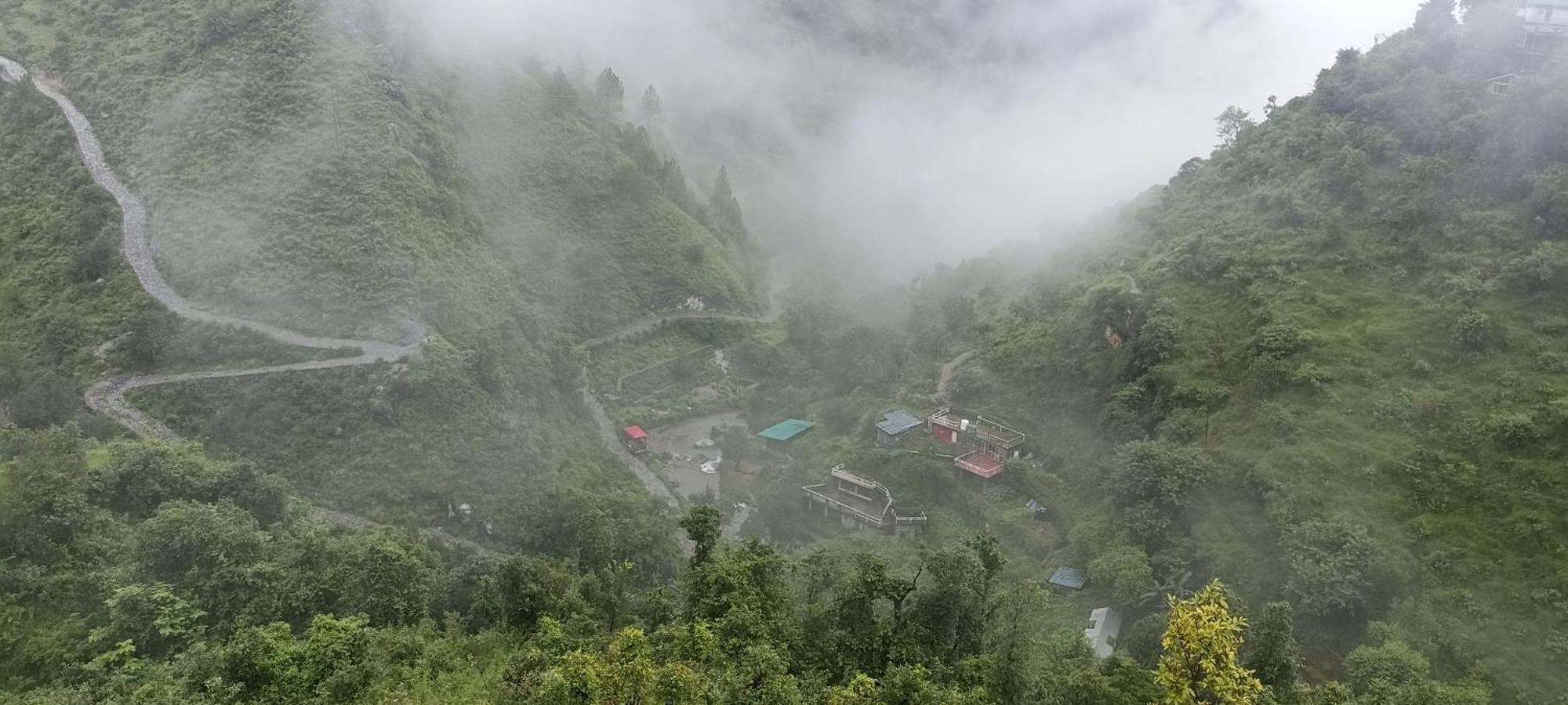 Icebergs Mussoorie - A Boutique Stay And 24 Hrs Roof Top Cafe Kültér fotó