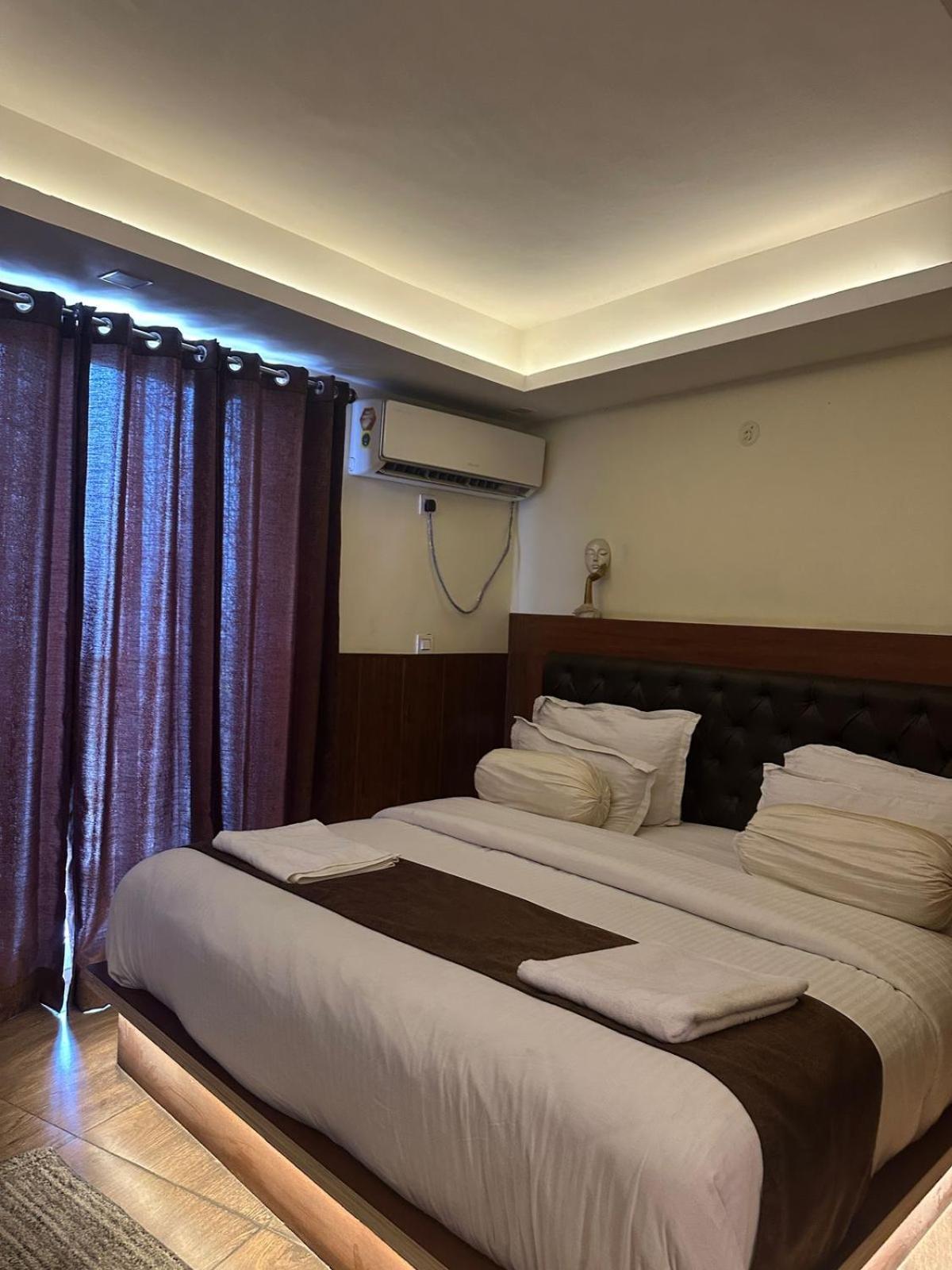 Icebergs Mussoorie - A Boutique Stay And 24 Hrs Roof Top Cafe Kültér fotó